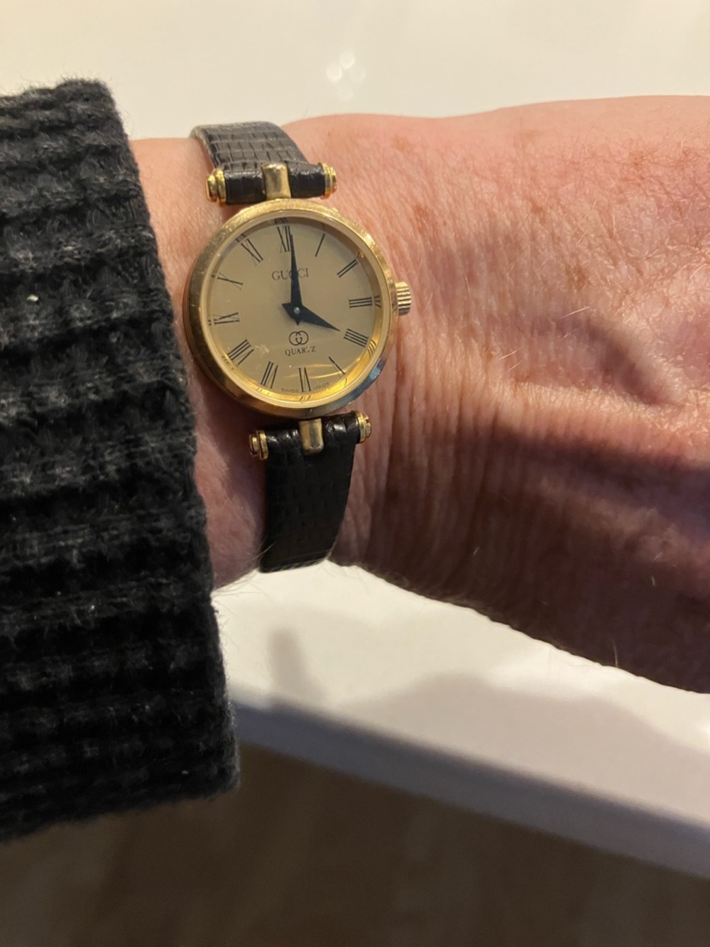 Gucci Brown Leather Strap Watch with Gold Case - Picture 11 of 11